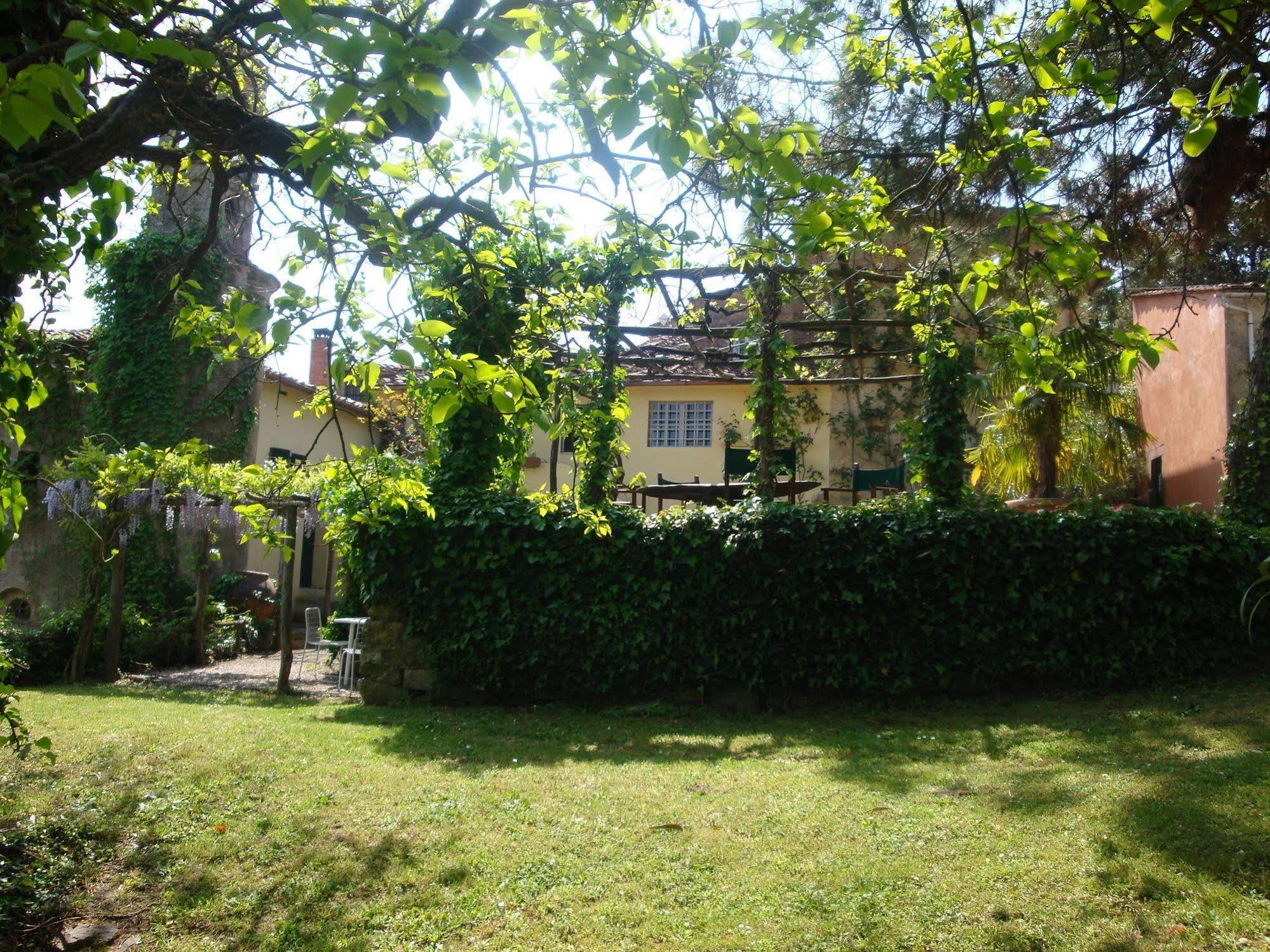 Fattoria Di Bacchereto - Guest House Esterno foto